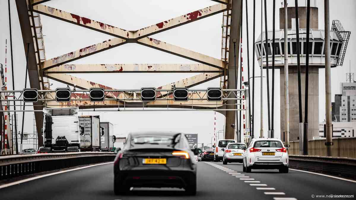Storing bij Rijkswaterstaat: problemen met bediening van sluizen, bruggen en snelwegborden