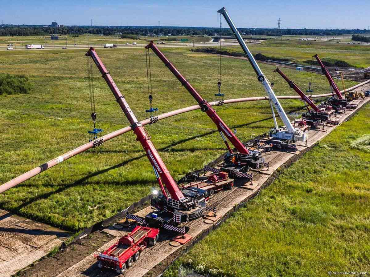 Expect Alberta to file vague plan for oil pipeline to B.C. by July 1: observers