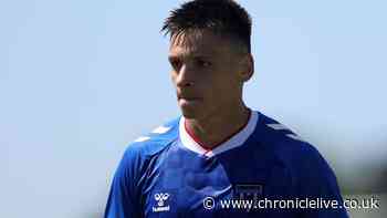 Sunderland flop hasn't ruled out staying at club as forward weighs up future