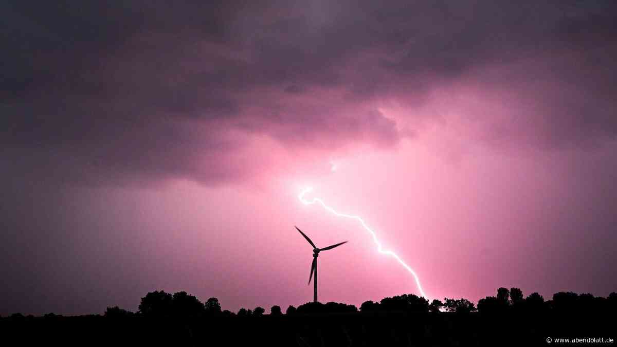 Hitzegewitter im Anmarsch – Feuerwehr richtet Sanitätszentrum auf St. Pauli ein
