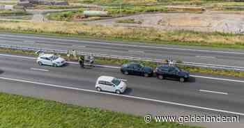 Drie auto’s betrokken bij kop-staartbotsing op A12 bij Duiven