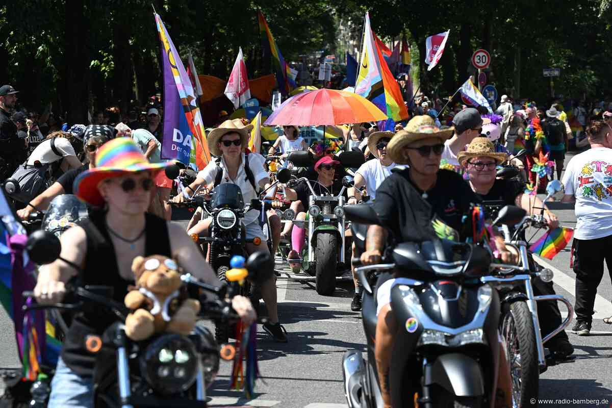 230.000 Menschen feiern CSD in München