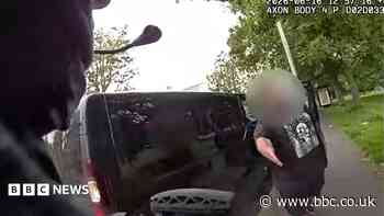 Watch: Driver gives lift to armed officer chasing suspect