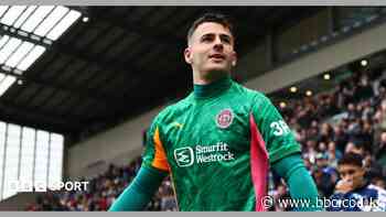 Goalkeeper Tickle joins Bristol City from Wigan