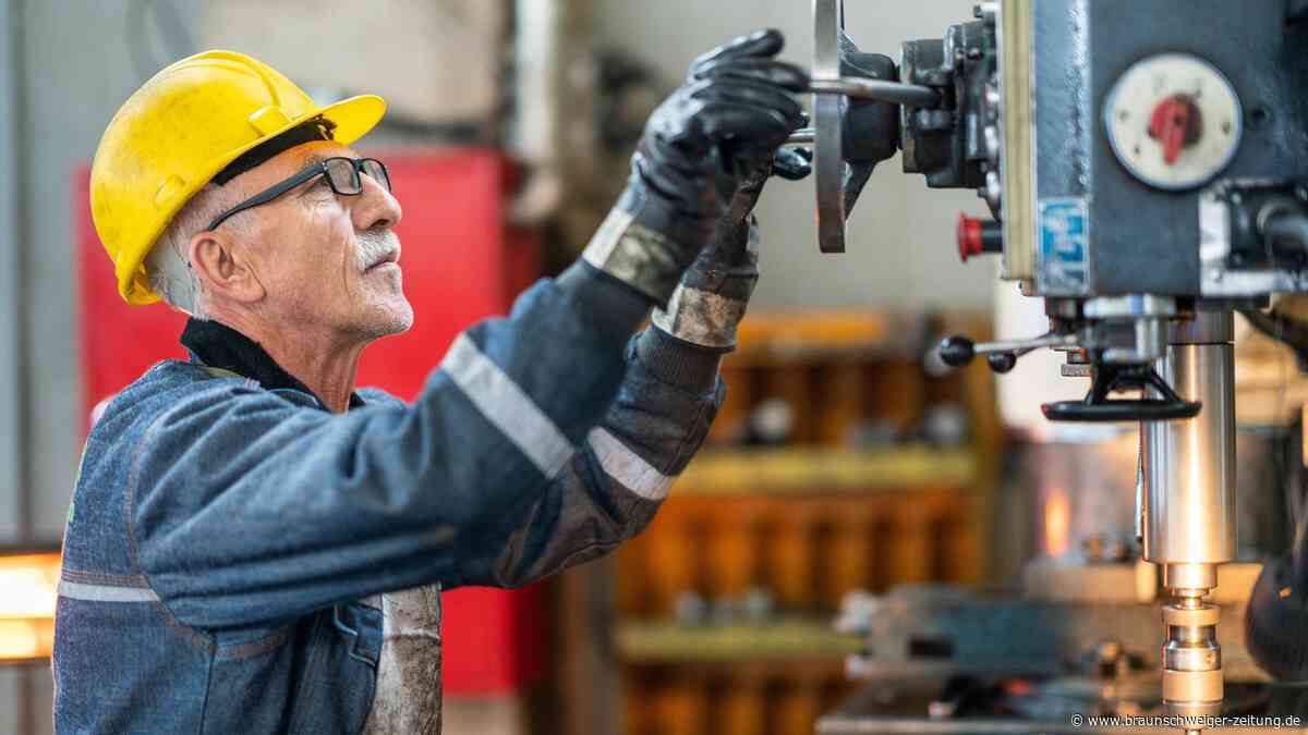 Rente: Neue Analyse sieht Milliardenpotenzial durch längeres Arbeiten