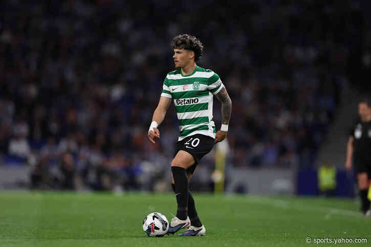 Man United Scout Uruguay World Cup Star as Sporting Set Transfer Price