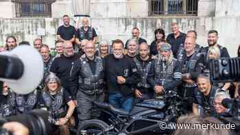 Arnold Schwarzenegger signiert Harley-Davidson der Jesus-Biker – Motorrad wird versteigert