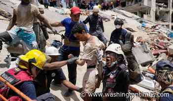 As survivors are pulled from rubble of Venezuela earthquakes, relatives of missing hold out hope