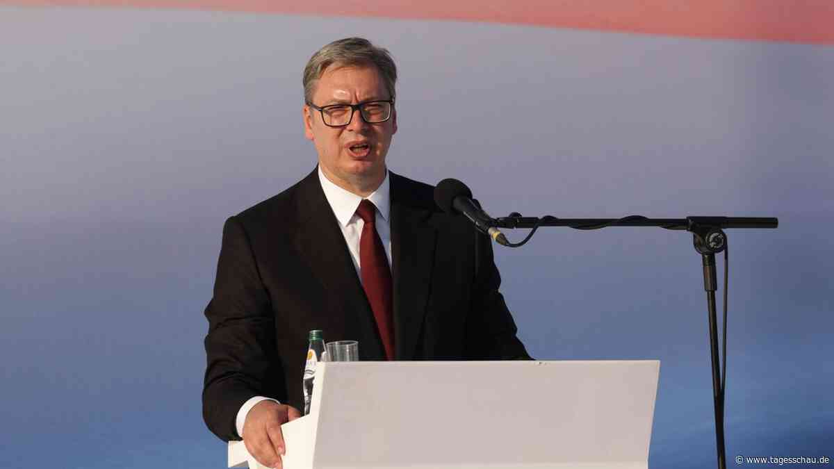 Serbiens Präsident Vucic kündigt erneut Rücktritt an