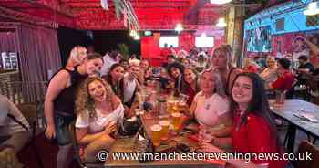England fans soak up atmosphere before World Cup clash - and mob Man Utd man