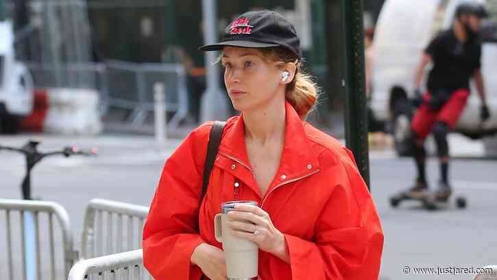 Jennifer Lawrence Steps Out for Afternoon Yoga Class in NYC