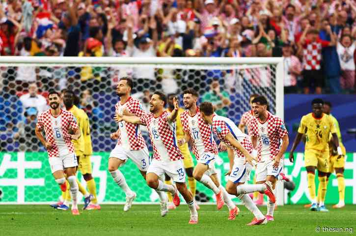 Croatia book Round of 32 place with late win over Ghana