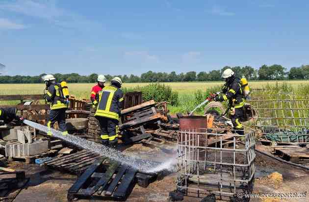 FFW Schiffdorf: Feuer auf landwirtschaftlichen Betrieb - Ausbreitung kann verhindert werden