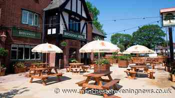 The popular Ashton beauty spot pub that once had a Coronation Street legend behind the piano