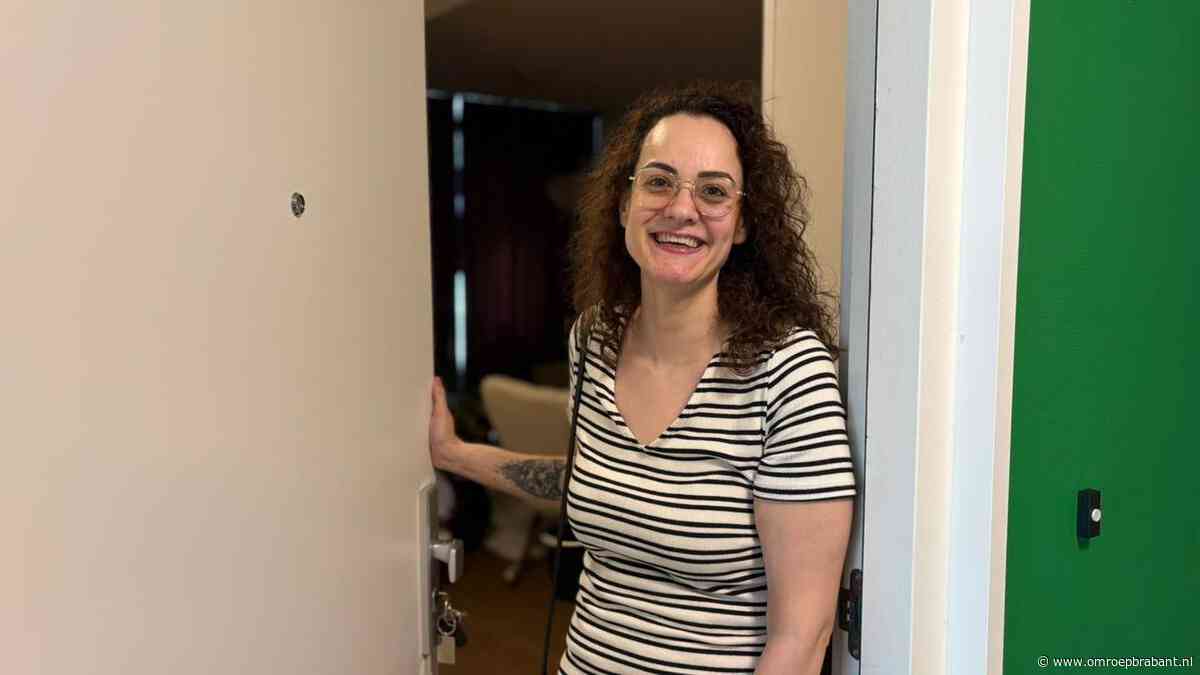 ‘Je woont hier met elkaar’: Sema is dolblij met haar eigen flexwoning