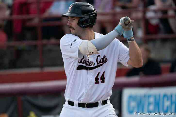 Thunder Bay Border Cats Hot Bats Blast Rochester Honkers 15-7