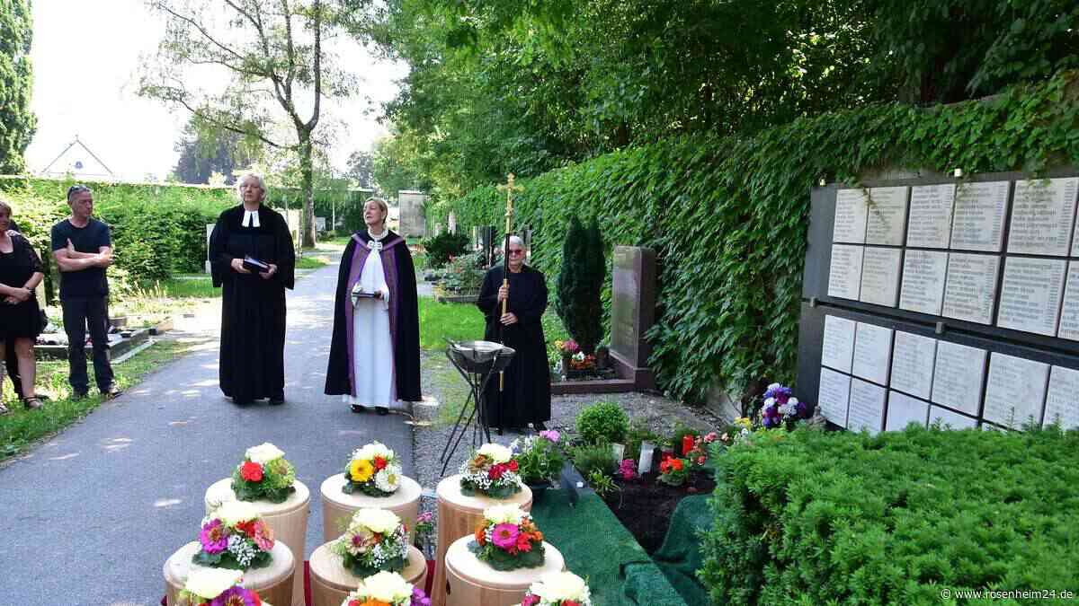 Sozialbestattung in Rosenheim: Ein würdevoller Abschied für zehn Vergessene
