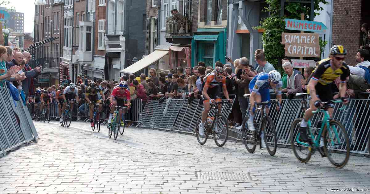 NK wielrennen: deze wegen zijn zondag dicht als de karavaan passeert (en zo blijft de regio bereikbaar)