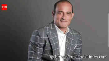 'Ikka' director Siddharth P. Malhotra praises 'Dhurandhar' star Akshaye Khanna