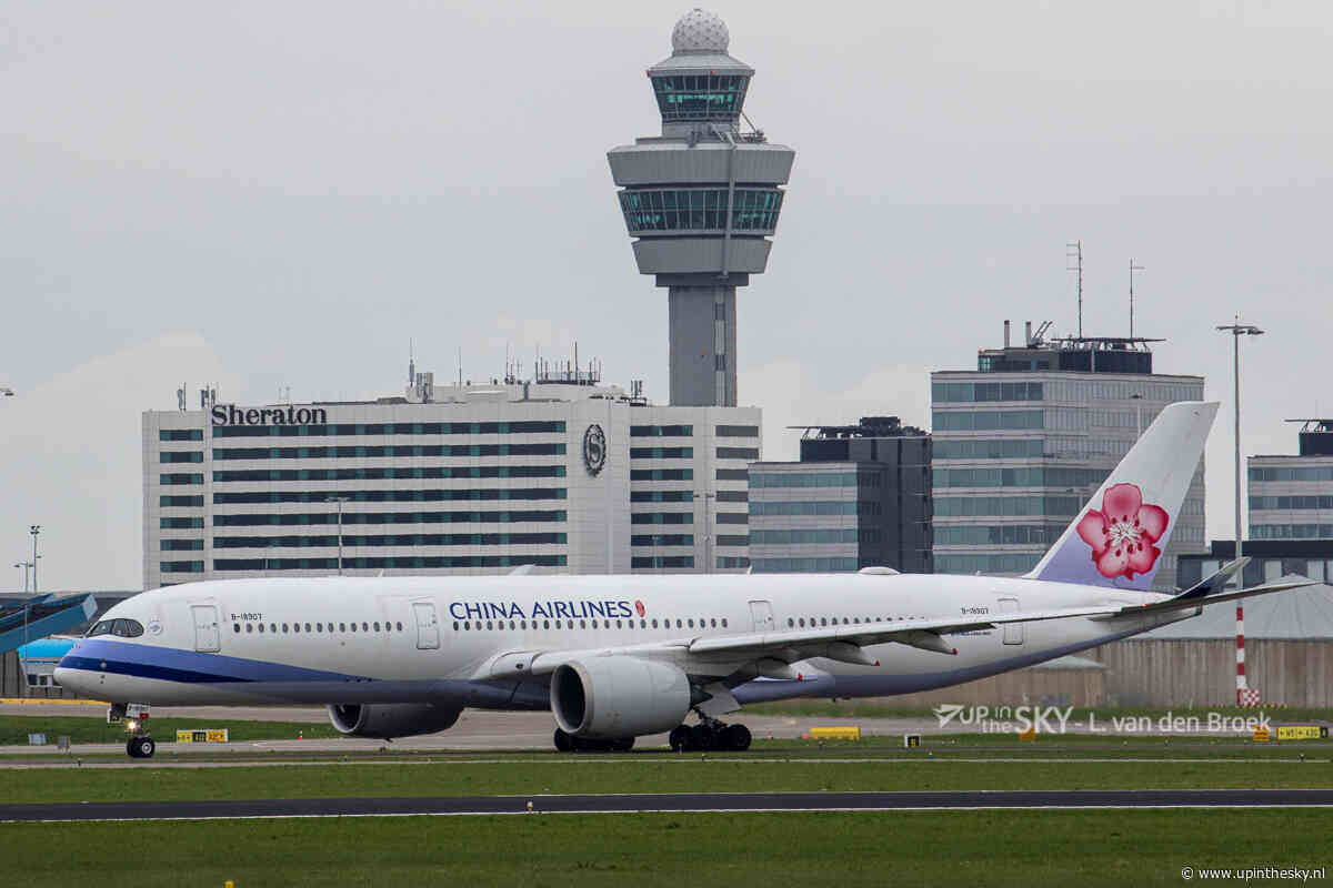 Chaos op Schiphol: ‘Honderden mensen missen hun vlucht’