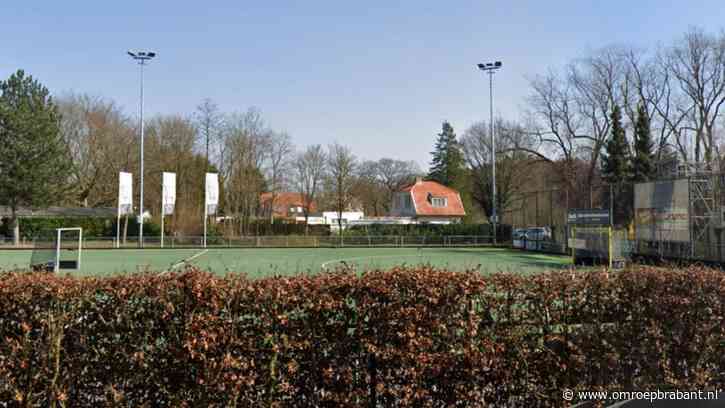 Buurman van hockeyclub is overvliegende ballen beu en eist trainingsverbod