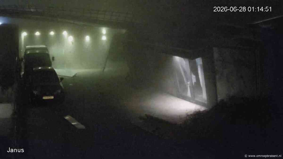 Heftige beelden: zo stortte de molen in Veldhoven in door de hevige storm