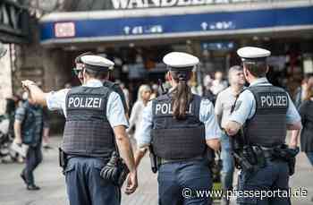 BPOL-HH: Mann entblößt sich vor Bundespolizisten und greift Polizeibeamten an-