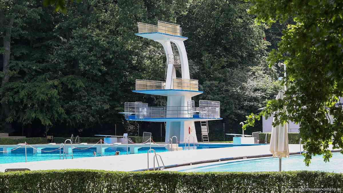 Zwei Badegäste sorgen für Polizeieinsätze im Helmstedter Freibad
