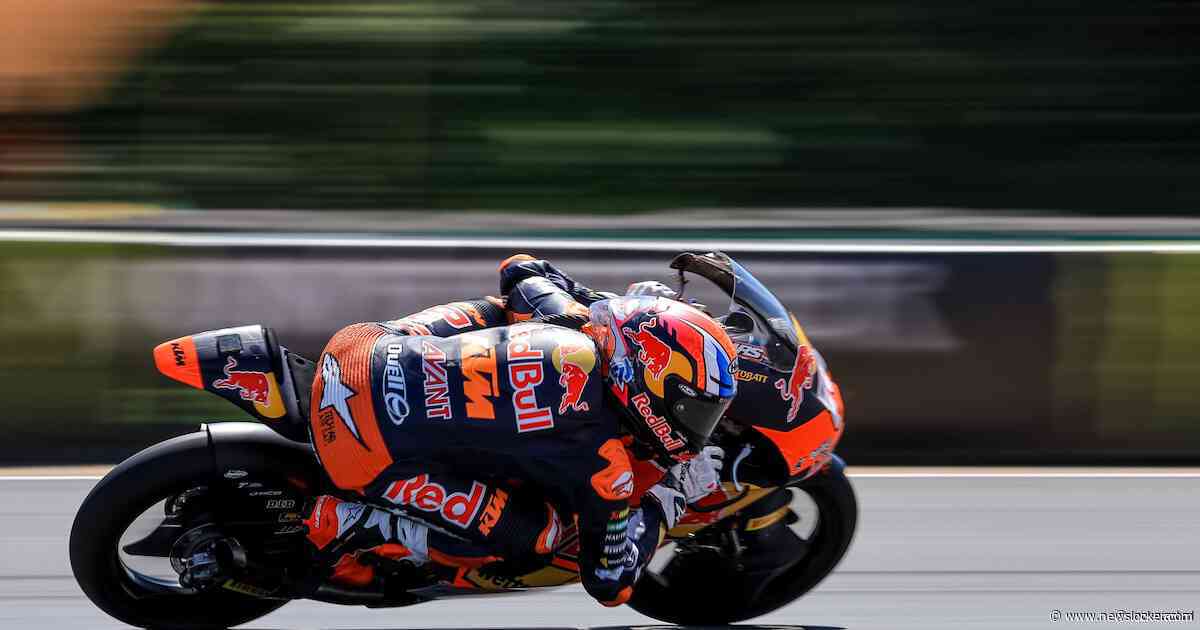 Bizarre beelden bij TT Assen: motorcoureur valt en wordt overreden, maar stapt meteen weer op