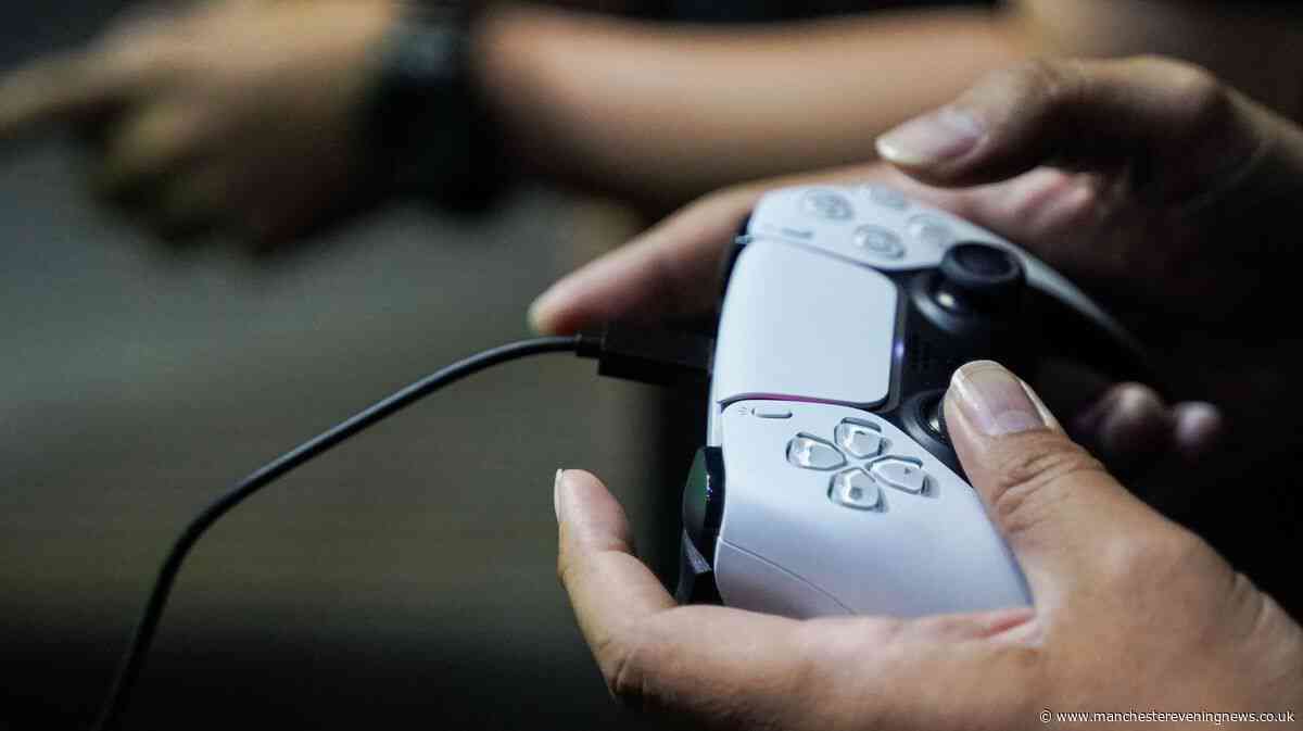 PS5 players snap up official controller for £43 instead of £60 ahead of GTA VI release