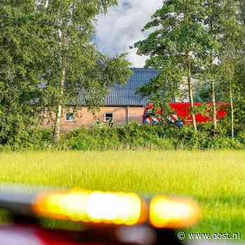 112 Nieuws: Grote brand in Haaksbergen | Auto vliegt in brand in Zwolle