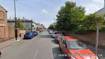 Man stabbed in stomach during street fight