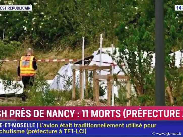 Aereo da turismo precipita in Francia, undici morti. "Velivolo precipitato in verticale"