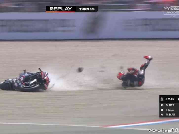 MotoGP, Bezzecchi vola in curva e si ribalta più volte. Tripletta Aprilia ad Assen, vince Ogura