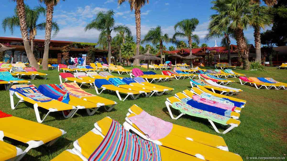Tourist in Tenerife praised for taking action against 'selfish sunbed hoggers'