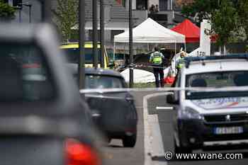 Skydiving plane crash kills 11 in France