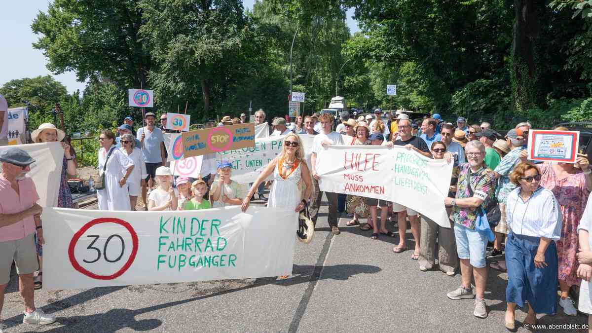 Elbchaussee: Övelgönner demonstrieren gegen geplanten Parkplatzabbau