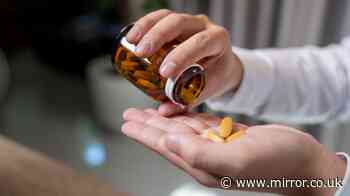 Health warning to anyone taking simvastatin, pravastatin or fluvastatin at 'wrong time'
