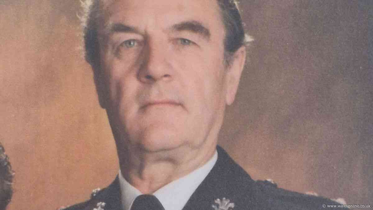 Tributes paid to top Welsh police officer with distinguished 42-year career