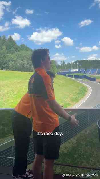 A bit of race day BTS 🧡