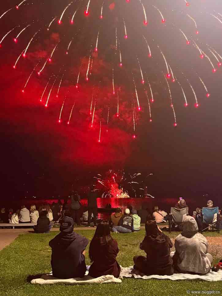 Spectacular fireworks light up Callander's Canada Day celebration - PHOTO GALLERY