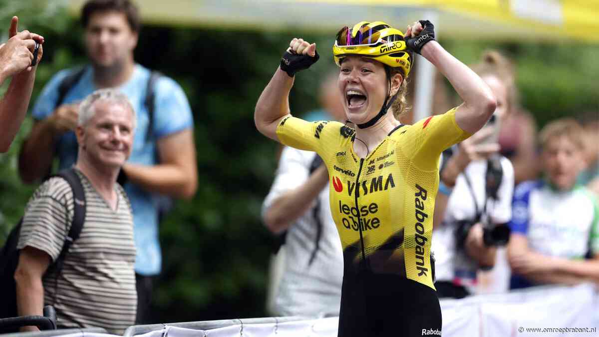 Wielrenster Lieke Nooijen (24) pakt eerste nationale titel op de weg