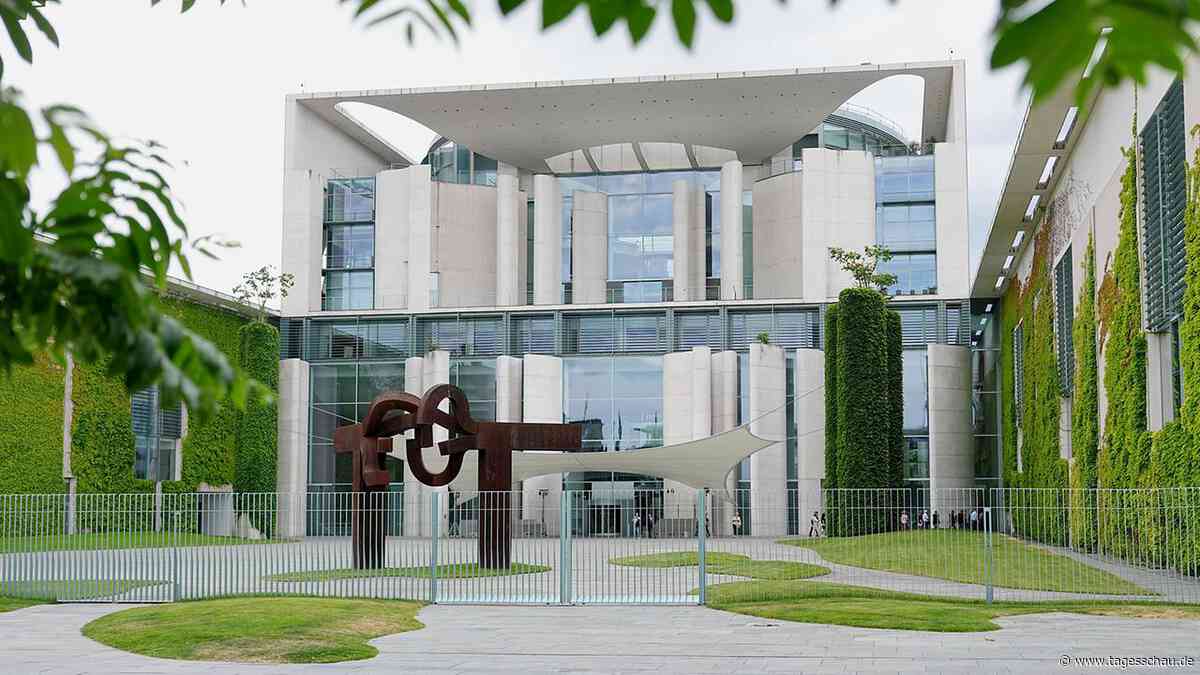 Parteichefs der Koalition beraten zu Reformen im Kanzleramt
