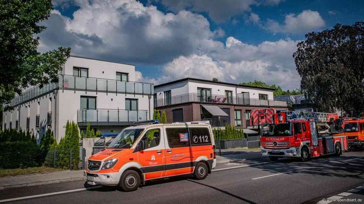 Einsturzgefahr? Riss löst Feuerwehreinsatz aus – Wohnhaus in Rahsltedt evakuiert