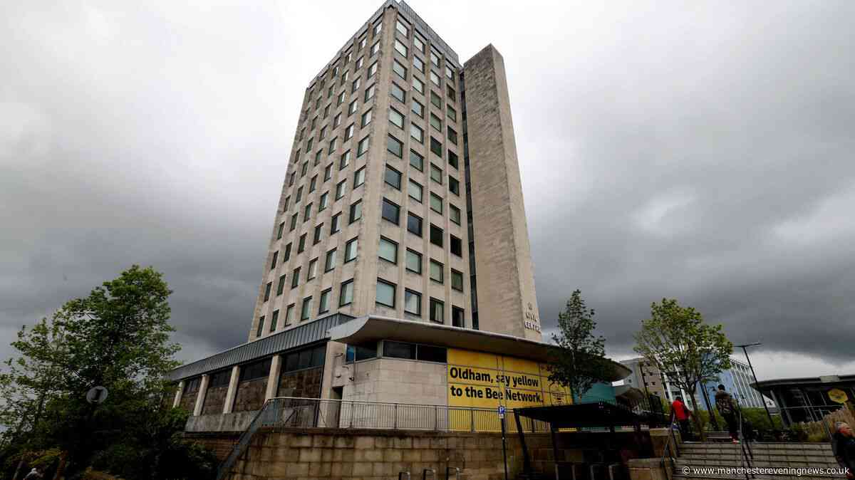 'Bickering' as Labour, Reform and an alliance locked in Oldham power battle