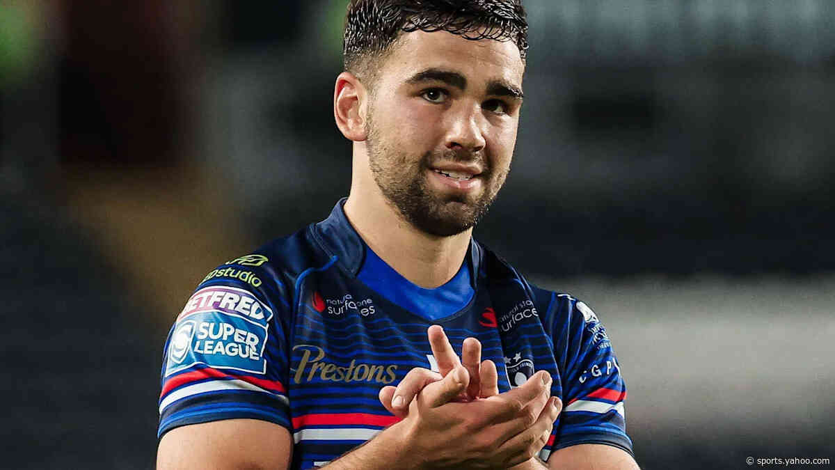 Wakefield scramble last-gasp win over Huddersfield