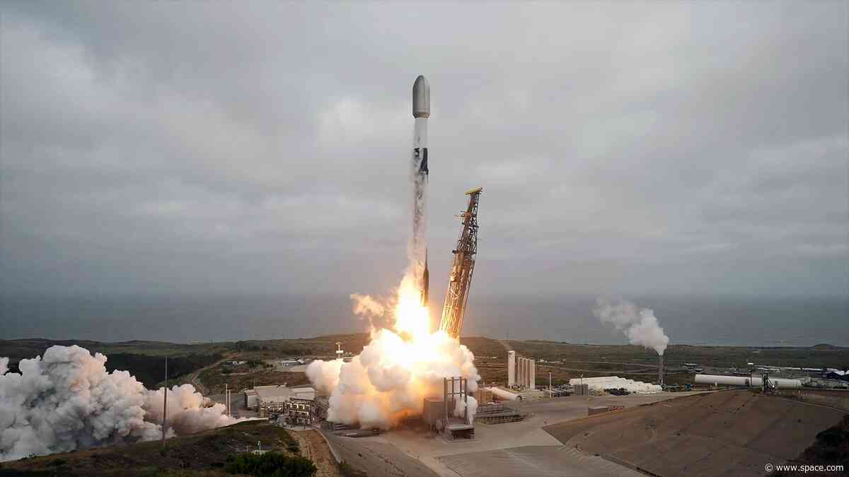 SpaceX sends 24 Starlink satellites into Earth orbit on Falcon 9 launch from California (video)