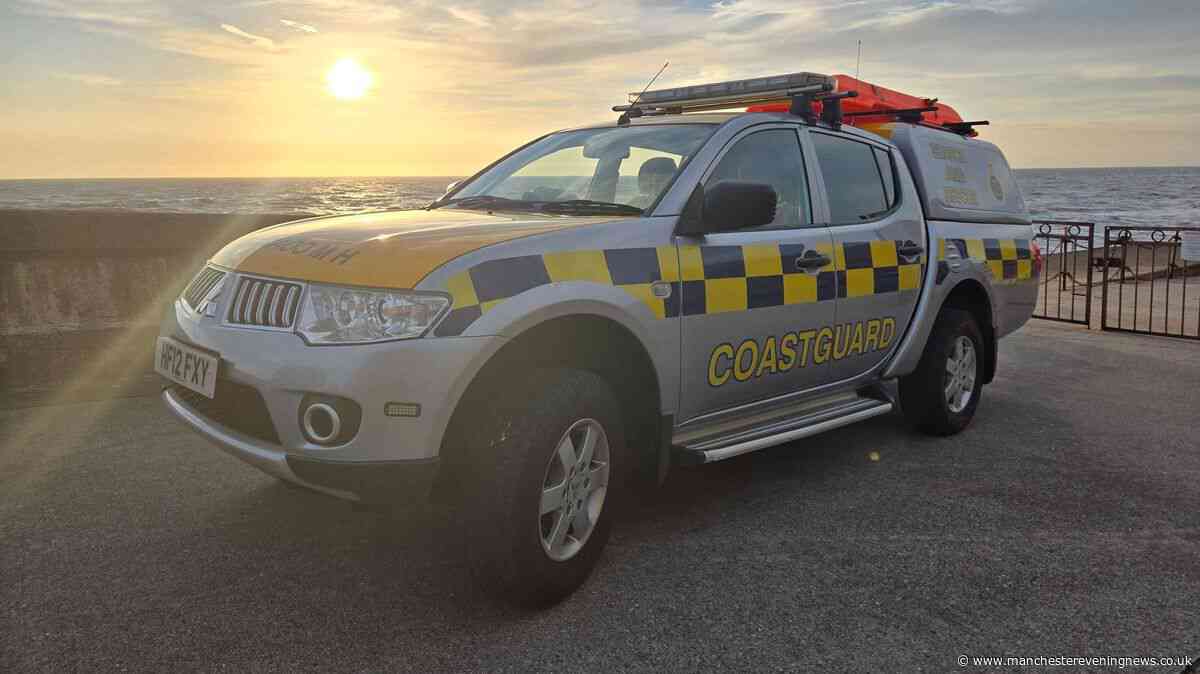 Group of teenagers swept out by 'rough' waters after entering sea near Blackpool