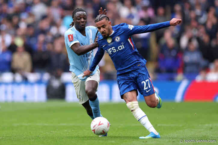 Chelsea defender Malo Gusto ready to join Manchester City