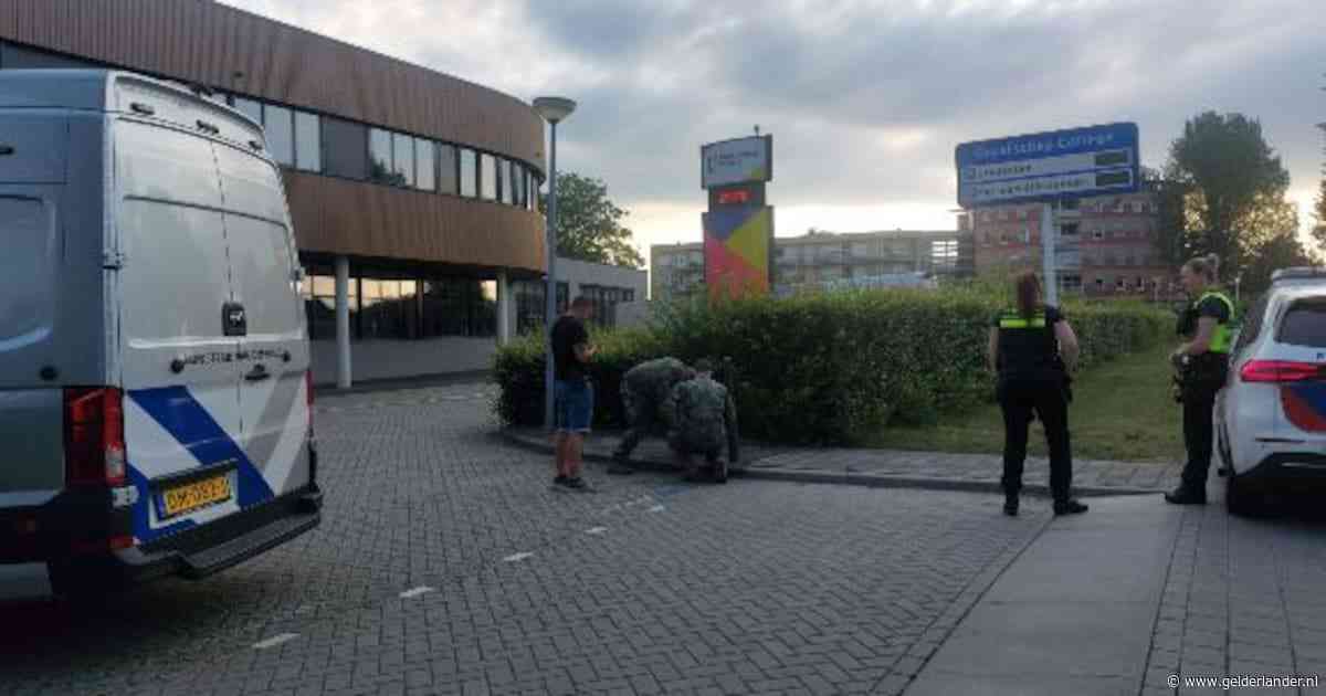 EOD ter plaatse bij Graafschap College vanwege klein stuk vuurwerk